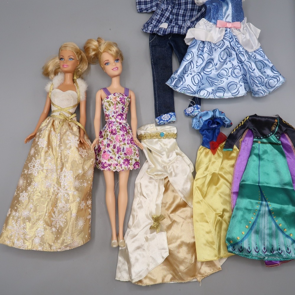 2 Barbie Doll 2009 Blonde Blue Eyes With Clothes lot Fashion Doll